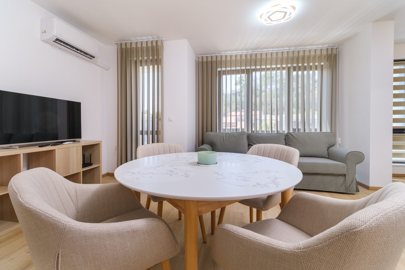 Modern 1-bed with Free Parking 2 MT Homes Property Management