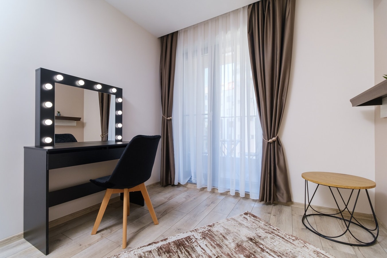LDV 13 Residence 206 Free private parking 10 MT Homes Property Management