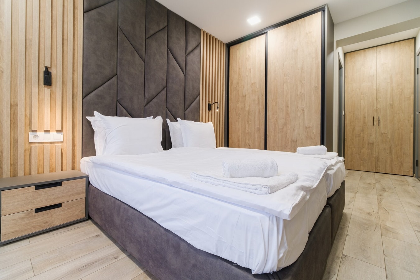 LDV 13 Residence 307 Free private parking 30 MT Homes Property Management