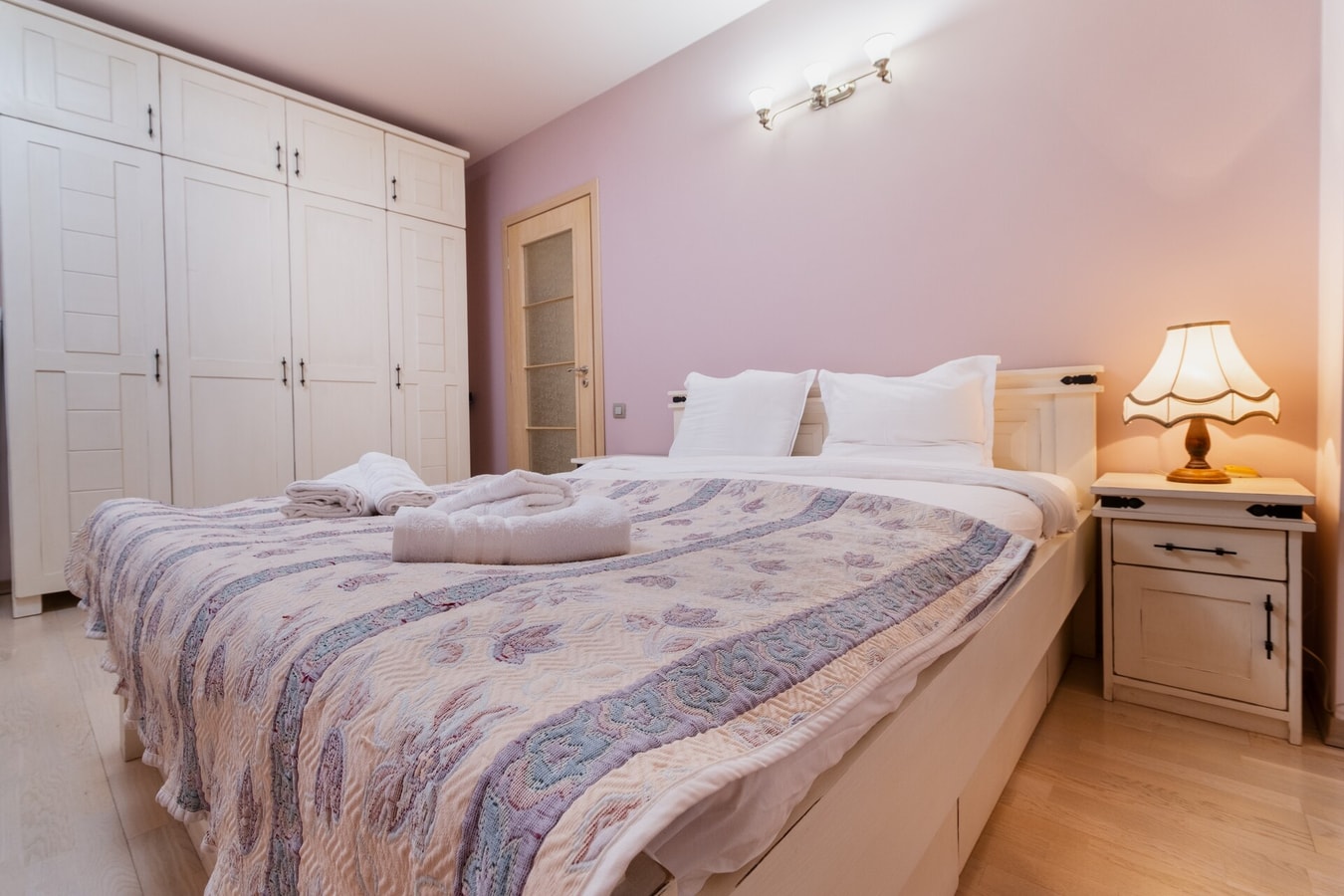 ELEGANT 1-BEDROOM AP · Elegant 1-Bedroom Apartment 8 MT Homes Property Management
